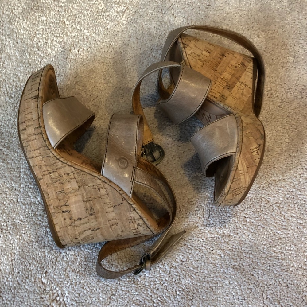 Tan Wedges